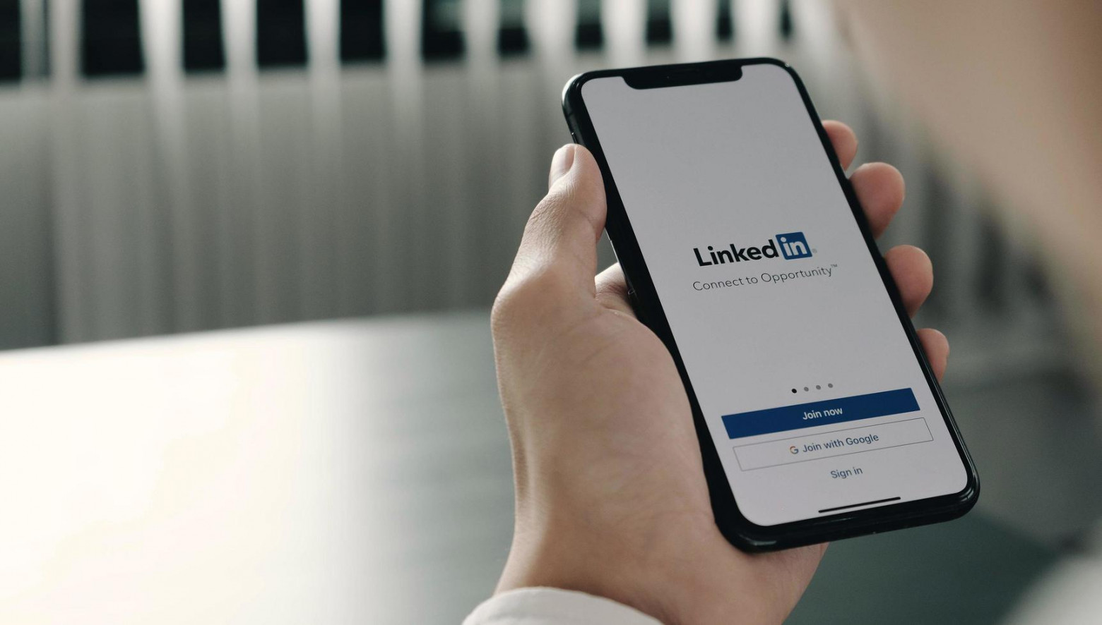 Исследование: пользователи LinkedIn переписывают прошлый опыт работы под требования рынка - 1